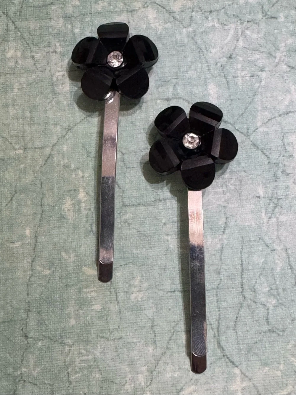 HAIR PINS TWO PIECES
